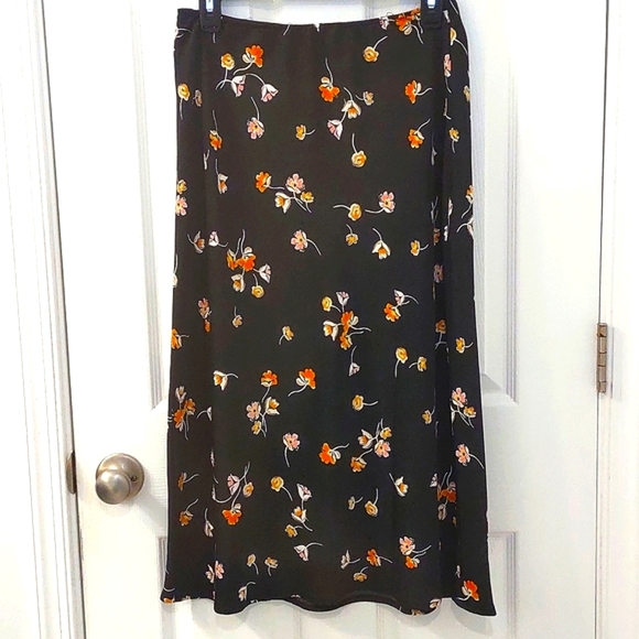 PopSugar Satin Floral Yellow Modest Midi Skirt Size S - Picture 2 of 6